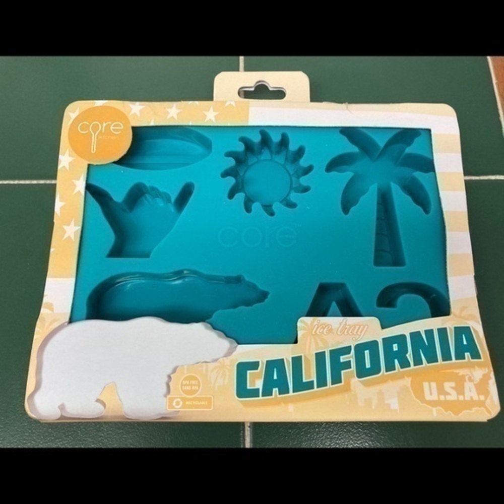 NWT Core Ice Tray California U.S.A 🏄‍♀️ ☀️